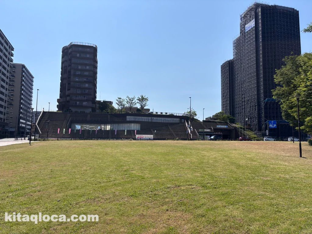 戸畑区役所と観覧席